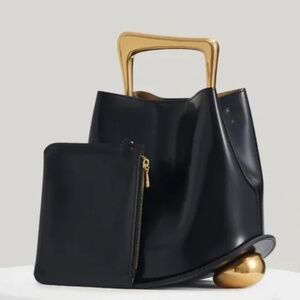 (#1) Culbia Ozzy Bag - Black & Gold